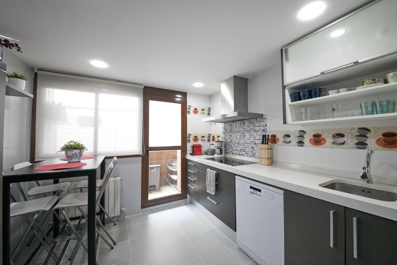 Apartamento Las Rozas Village Exterior photo
